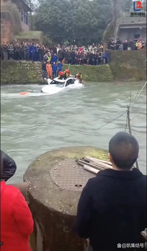 在洪流中打捞细节（碰撞的洪流打捞）