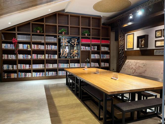 关于在信息的快餐店外，开一家仅供自己阅读的深夜书房。的信息